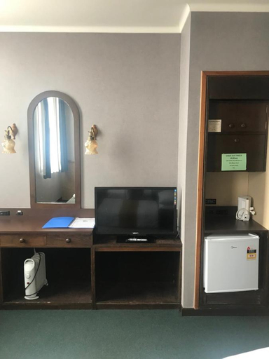 Others 3, Grand Hotel - Whangarei, Whangarei