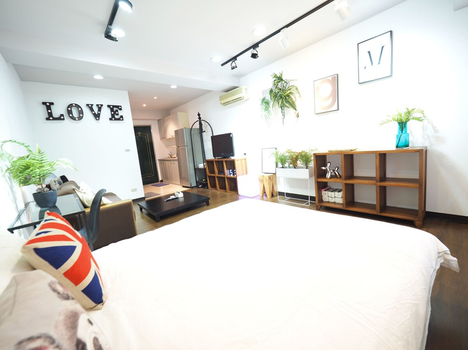 Bedroom 1, Rome AB, Taipei City