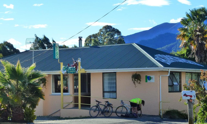 Exterior & Views 5, The Lazy Cow Accommodation, Tasman