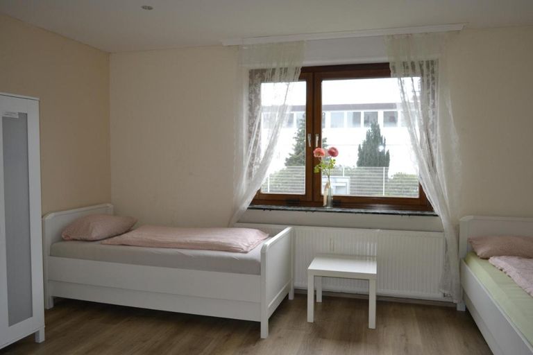 Bedroom 5, Pension Highway - Bunde Borriesstraße 39, Herford