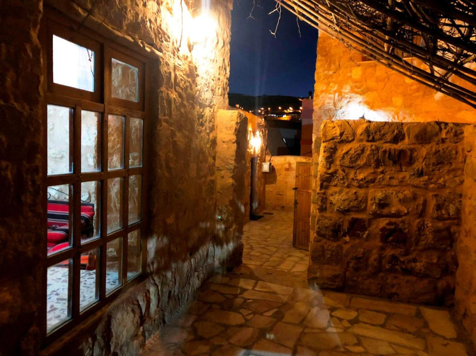 Others 3, The Orient Home, Wadi Musa