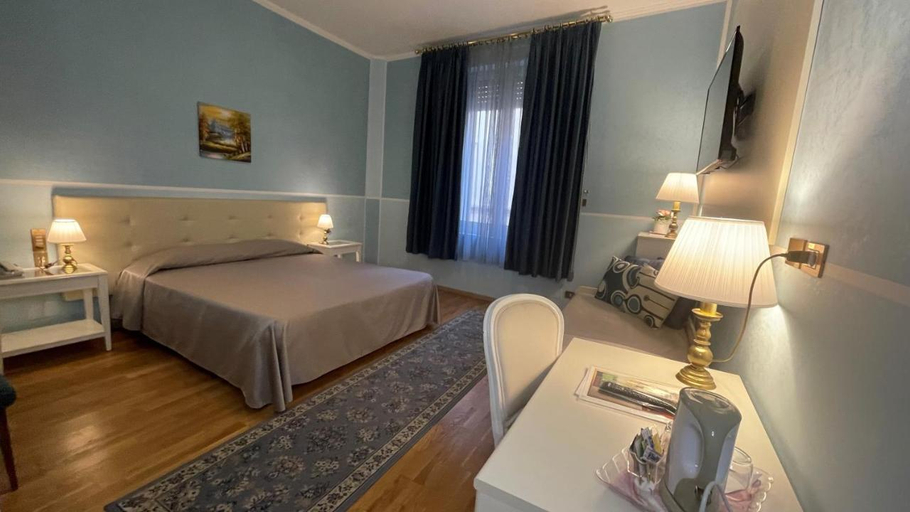Bedroom 3, Roma, Bologna
