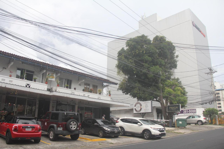 Others 3, Eden`s Garden Hostel, Panamá