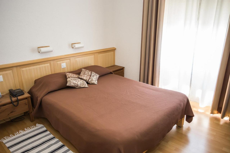 Bedroom 3, Des Tourelles, Genève