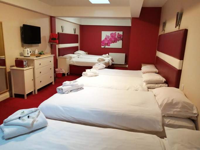 Bedroom 5, Sutherlands Hotel, Gateshead