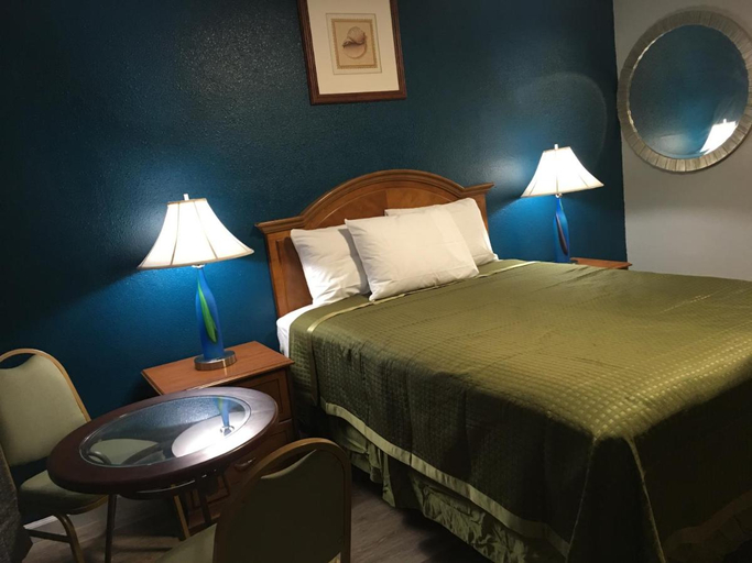 Bedroom 4, Aristocrat Motel, Los Angeles