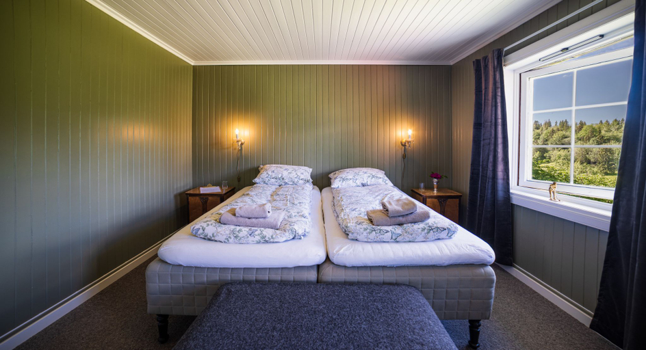 Bedroom, Stokke Gard Adventure Bed & Breakfast, Stjørdal
