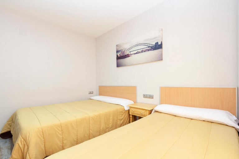 Bedroom 2, Olympia Ronda Hostel, Valencia