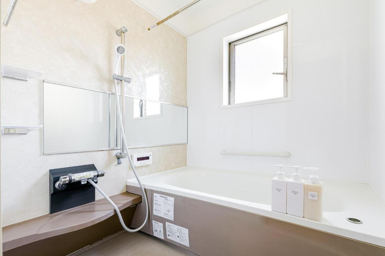 Bathroom 3, Andnext Holiday House, Kyoto