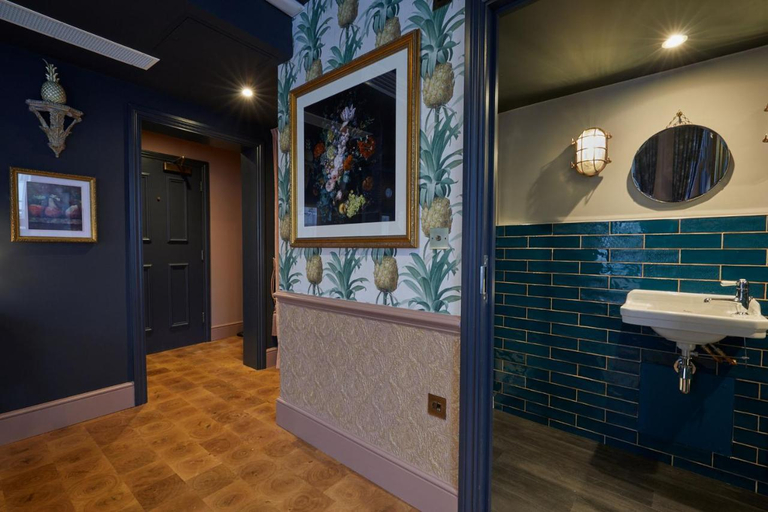 Bathroom, The Kings Arms, Cheshire East