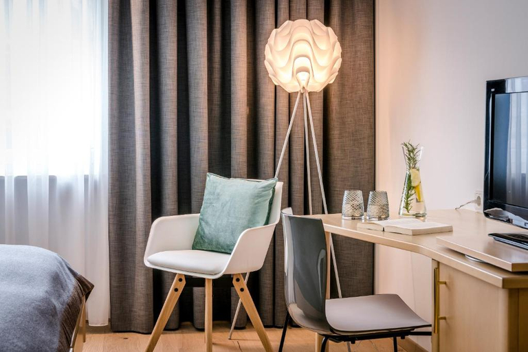 Others 3, Hotel Krone, Karlsruhe