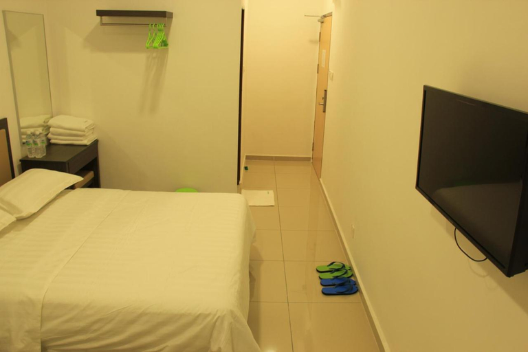 Bedroom 5, One Inn, Bintulu