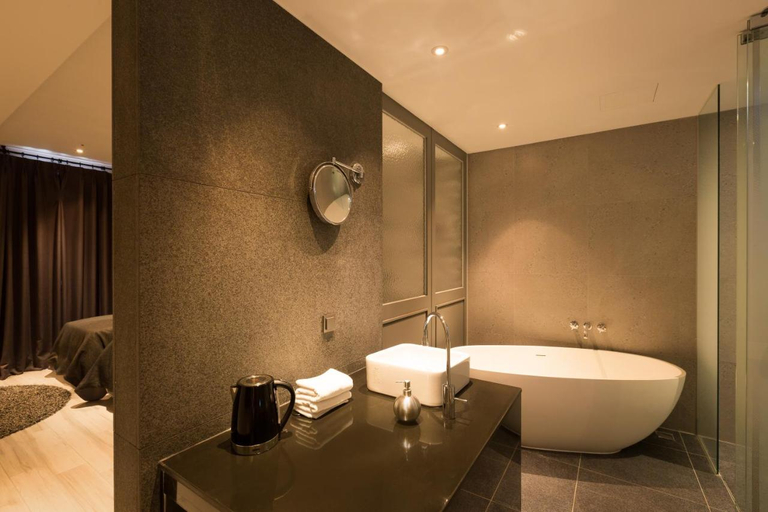 Bathroom 3, Blue Hotel, Geoje
