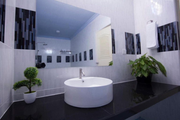 Bathroom 4, Ari Stay Thoddoo
