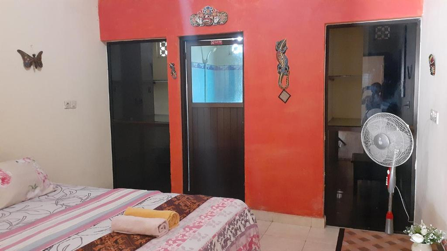 Bedroom 2, Made Roejas Family, Badung