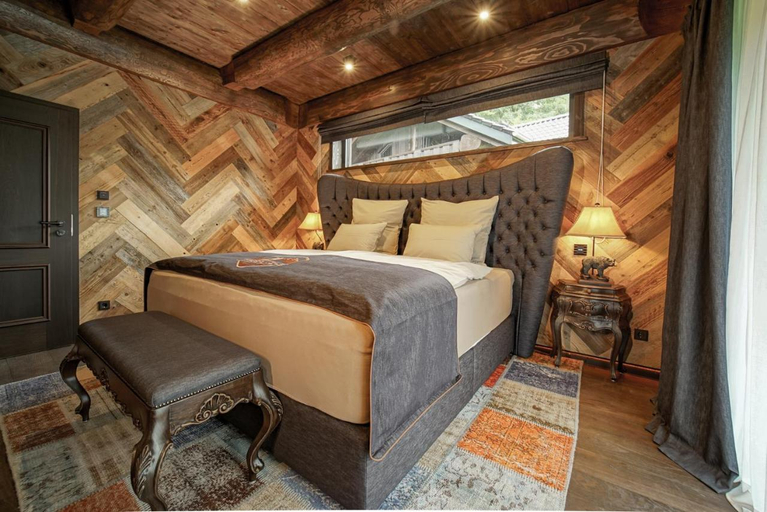 Bedroom 2, Timberjacks Siegen Motel, Siegen-Wittgenstein