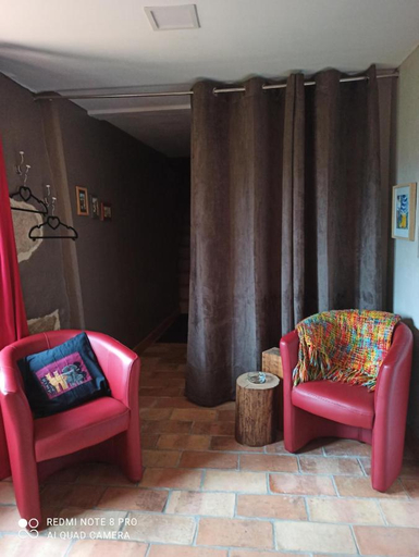 Others 4, Les Granges De Cassard, Lot