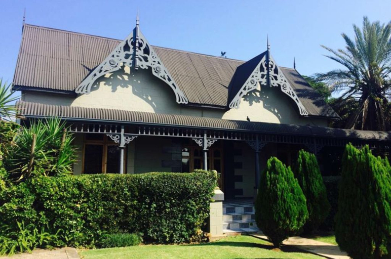 Exterior & Views
