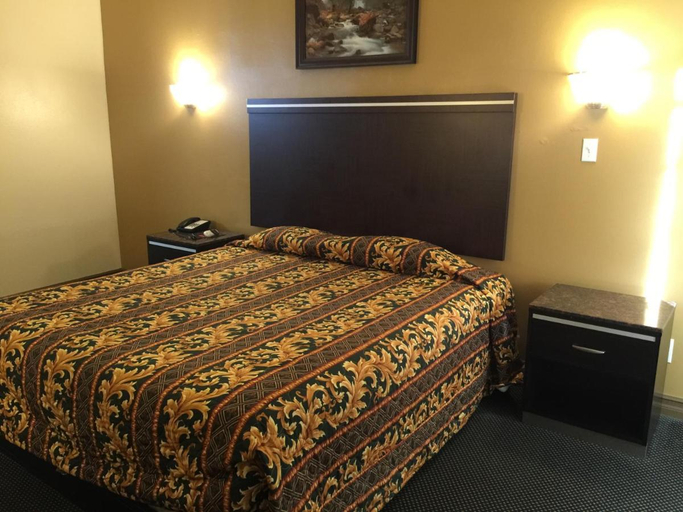 Bedroom 2, Mountain Inn, San Bernardino