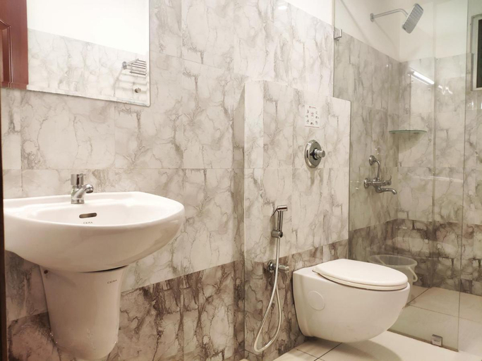 Bathroom, AURA  RESIDENCY, Kannur