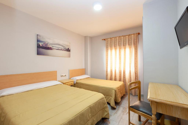 Bedroom 4, Olympia Ronda Hostel, Valencia