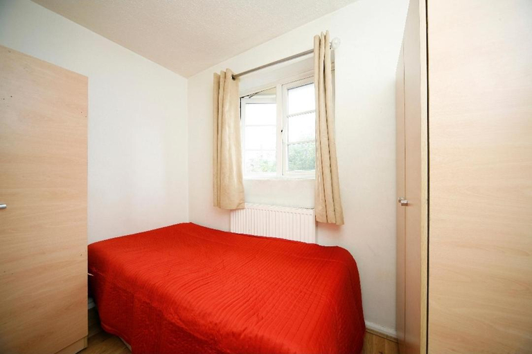 Bedroom, London Smart Comfy Single, London