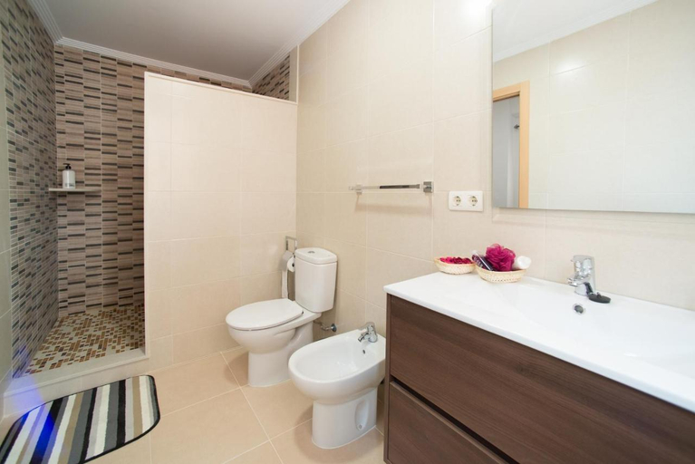 Bathroom, Hostal Mitre Paterna, Valencia