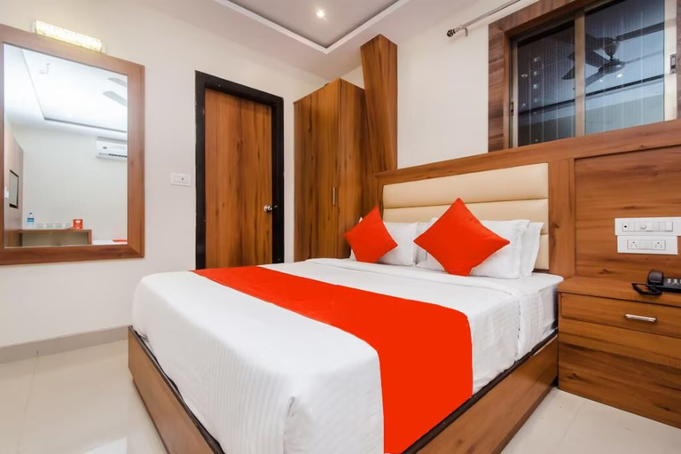 Bedroom 2, Hotel Sai Suites - Near Dadar Railway Station, Mumbai City