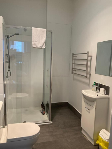 Bathroom 4, Argyle Accommodation, Hobart