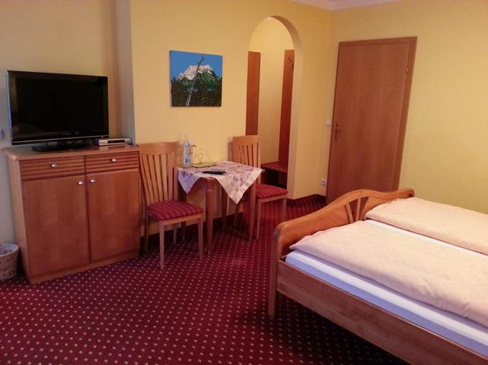 Bedroom 3, Fruhstuckspension zur Post, Zell am See
