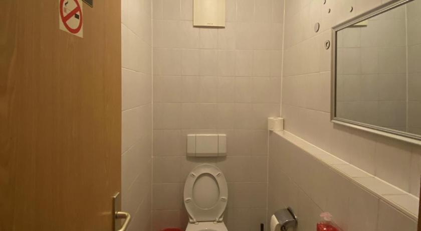 Bathroom 5, Hostel Nuremberg, Nürnberg