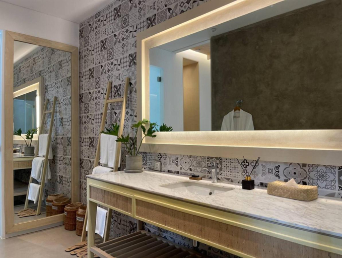 Bathroom 4, Angkla Beach Club & Boutique Resort, El Nido