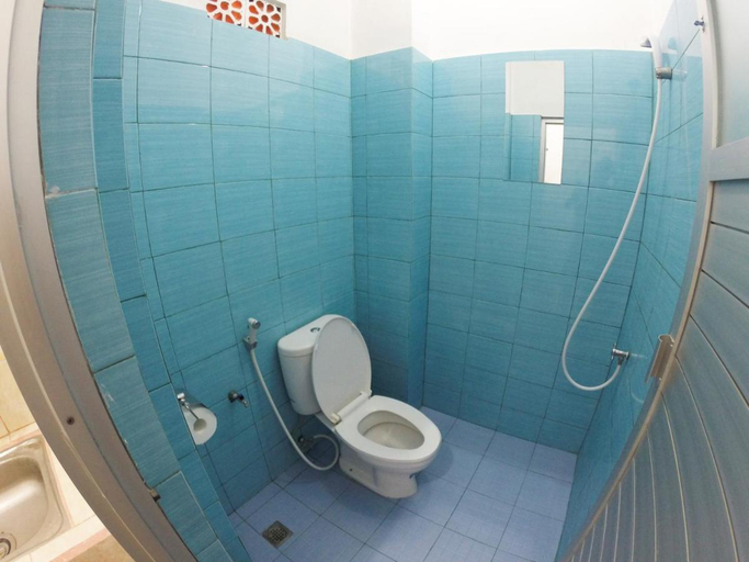 Bathroom 5, Uluwatu Made Guesthouse, Badung