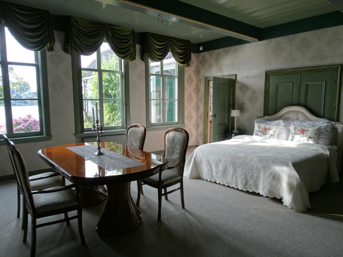 Bedroom 5, Stay overnight at Windmill Village Zaanse Schans - Amsterdam, Zaanstad