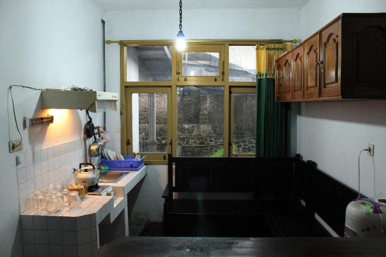 Bathroom 2, Villa KenDedes Garden, Malang