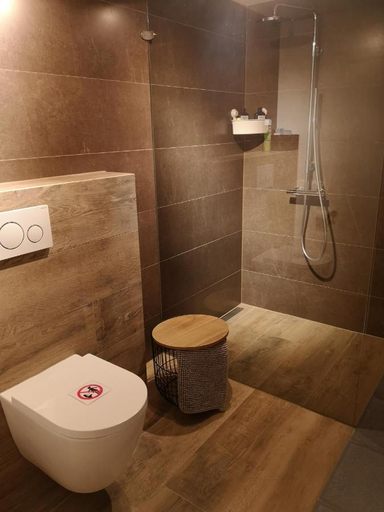 Bathroom 3, De Eppenbeek, Swalmen