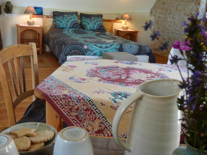 Bedroom 2, Le Shamballa, Creuse