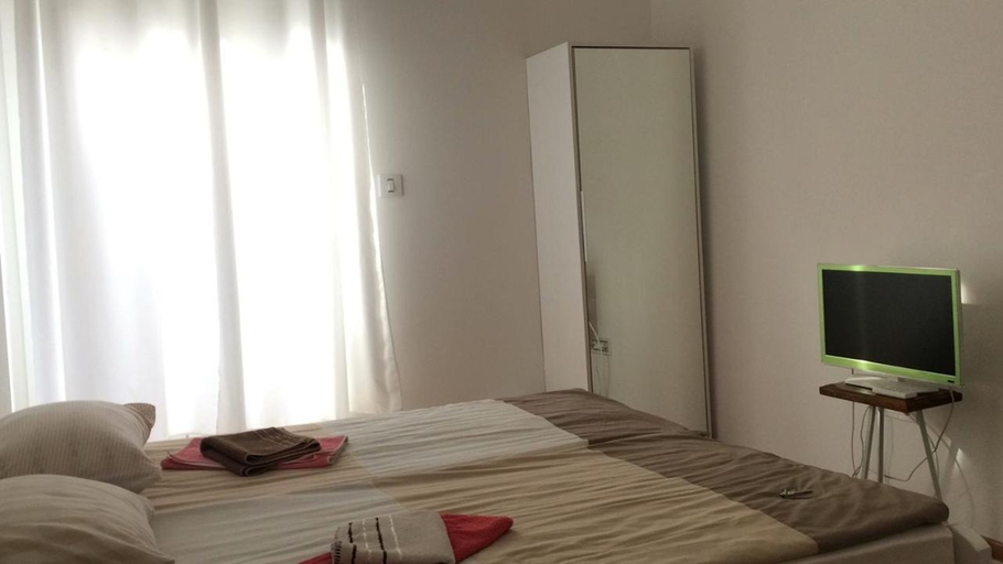 Bedroom 3, Cricket Park Hostel, Belgrade