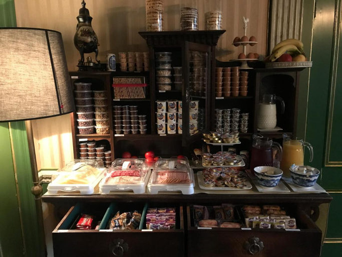 Food & Drinks, Stay overnight at Windmill Village Zaanse Schans - Amsterdam, Zaanstad