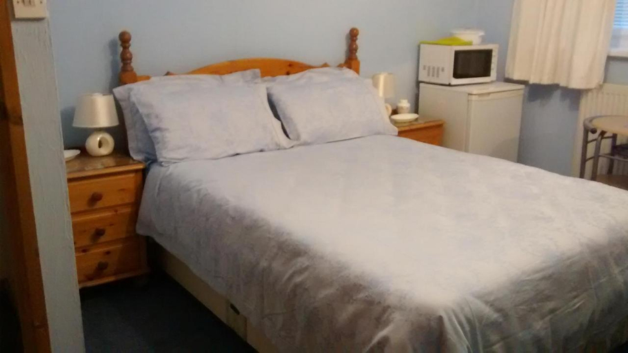 Bedroom 4, HP Bed and Breakfast, Cheshire East