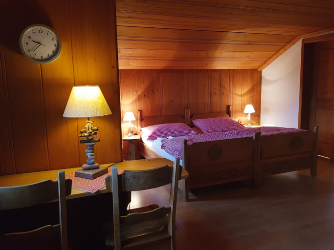 Bedroom 2, B & B Brienz, Interlaken