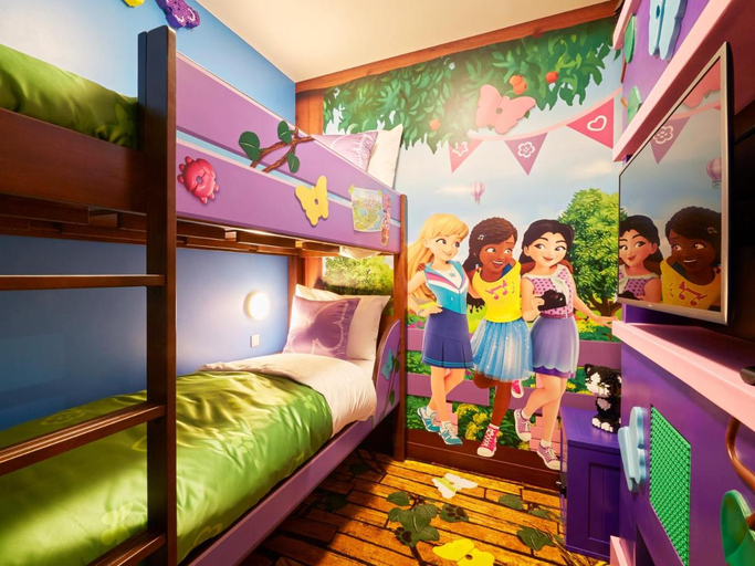Bedroom 2, LEGOLAND New York Resort, Orange