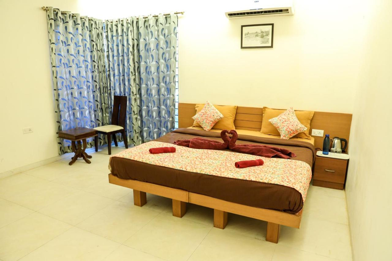 Bedroom 3, Surya Kiran Miramar, North Goa