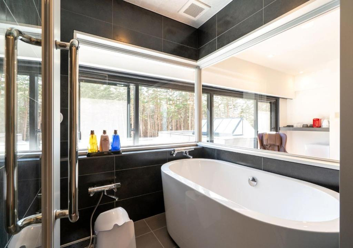 Bathroom, Hotel Fuuka, Fujimi