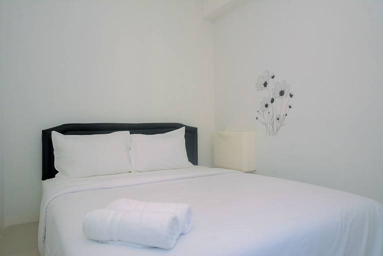 Bedroom 2, 코지 리빙 2BR 아파트먼트 앳 바수라 시티 몰, East Jakarta