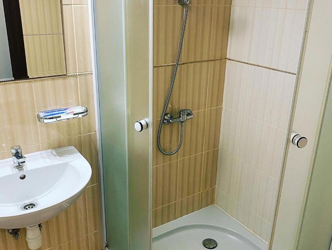 Bathroom 4, Бабаи Садиба, Vasyl'kivs'kyi