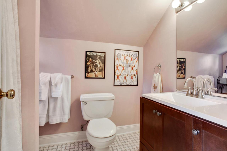 Bathroom 2, Chez Palmiers B&B, Orleans