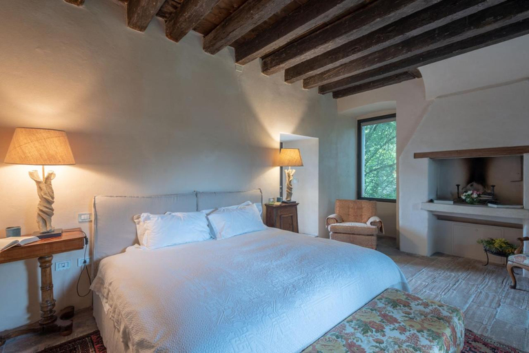 Bedroom 4, Massimago Wine Tower, Padua