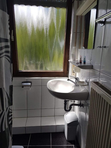 Bathroom, Traube Hotel Oeffingen, Rems-Murr-Kreis
