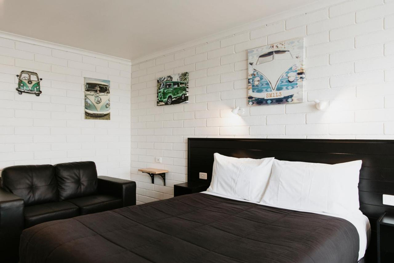 Bedroom 2, Anchor Wheel Motel, Break O'Day